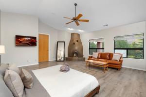 West Sedona Oasis Spa Pool Table Sleeps 16