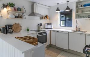 2 Bedroom Stunning Home In Hadsund
