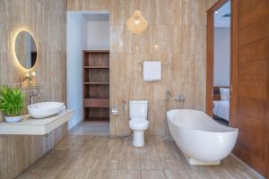 Villa I Private Pool I 360 Rooftop I Balangan Beach