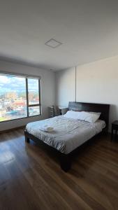 Enorme casa moderna de lujo, 4 camas, junto al hotel Oro verde, 2 garajes electricos