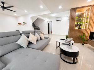 Kulai Signature Family Nest I 5BR21Pax I10min JPO by Our Stay