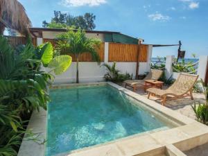 Annas Beach House - luxury private beachfront villa