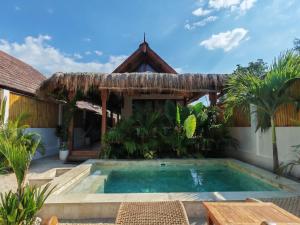 Annas Beach House - luxury private beachfront villa
