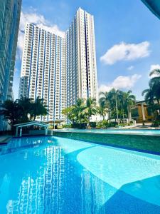 CL Home Grass Residences Staycation right beside SM City North EDSA in Quezon City