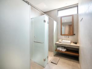 Luxury 5-Bedroom Canggu Beach Villa Scenic View