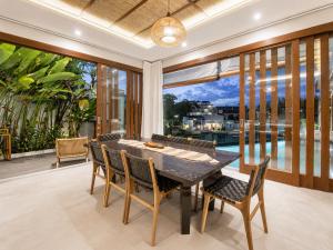 Luxury 5-Bedroom Canggu Beach Villa Scenic View