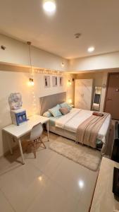 Apartemen Meikarta District 1 by Four Living