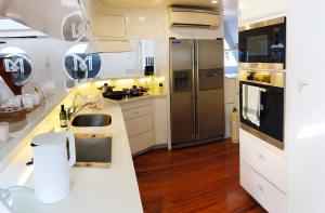 Cipango - Hong Kong Houseboat