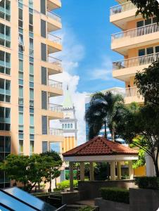 3BR Family Getaway at Venice Luxury Residences