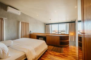 Apartment X - 1Bedroom Mezanine in Bumbak near Canggu
