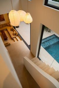Villa Kairos 2BR Villa w Pool & Rooftop, min from waves