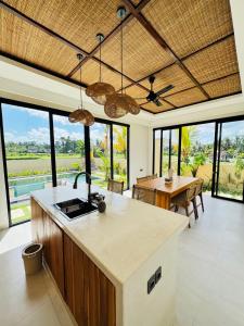 Queennera Villa