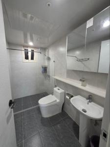 clark terrace condo with 2bedroom near airport hann casino