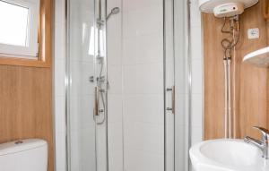 Awesome Home In Jaroslawiec With Swimming Pool