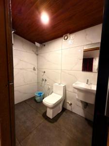 Florence Stays Munnar