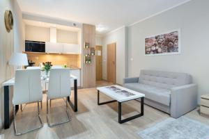 Comfortable Studio with Mountain View and Outdoor Parking in Szklarska Poręba by Noclegi Renters
