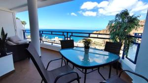 Lovely flat with a stunning ocean view terrace
