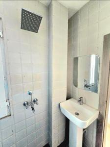 1 Bedroom comfy Stay in Vrindavan