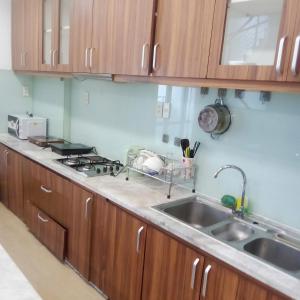 Royal Garden Suites - HCMC Central Location