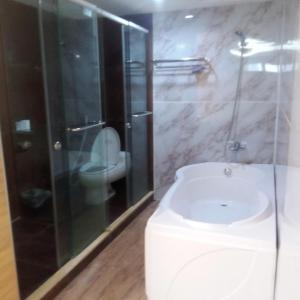 Royal Garden Suites - HCMC Central Location