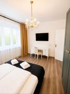 Golden Bridge Apartment with private parking