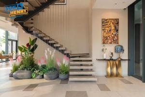 Son&Henry Lancaster Legacy