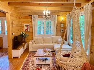 Tre Bujtinat, Chalet