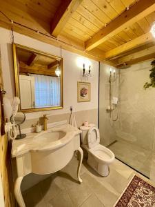 Tre Bujtinat, Chalet