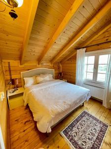 Tre Bujtinat, Chalet