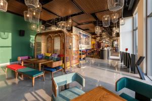Wink Danang Riverside, Unscripted by Hyatt - 24 Hours stay