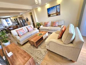 serene stays apartment with fully equipped gym , heated swimming pool ,private parking space and amazing scenic views
