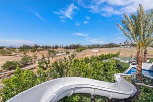 Vaquero by Fieldtrip Modern Wine Country Resort