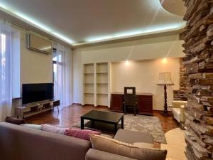 3-Room Apartment in City Center