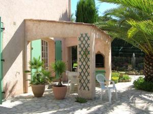 Appartement Rez de Villa - 4 personnes - Fréjus - Vue piscine