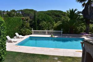 Appartement Rez de Villa - 4 personnes - Fréjus - Vue piscine
