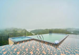 Nature Green Pool Resort Munnar by VOYE HOMES