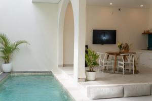 Villa Leda by Lalita