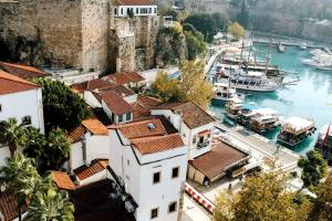 Hadrian Nest 3BR Apartment Opposite Hadrian Gate