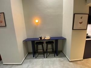 Tipsy Apt 12
