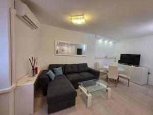 Breece Hideaway