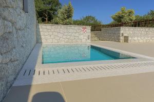 Luxury Villa Breeze with Private Pools