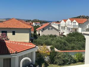Apartments Jareb