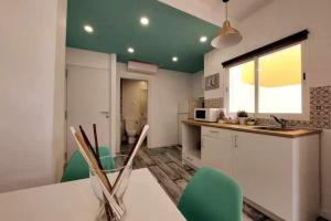 Bonito apartamento en 2º línea de playa & parking