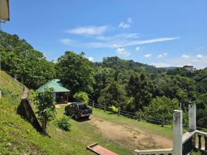 D view hill hotel