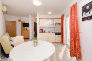 Apartments Dragan