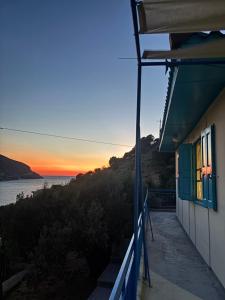Antonis House