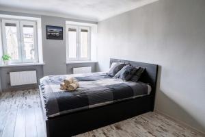 Cozy Old Town Stay with Bath