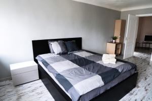 Cozy Old Town Stay with Bath