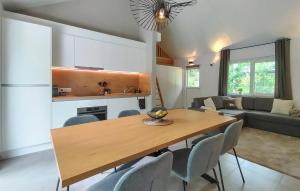 Cozy Home In Somme-Leuze With Wifi