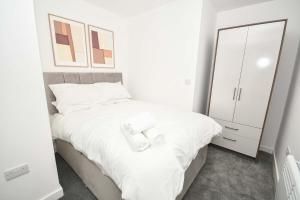 Contemporary 1 Bedroom Apartment in Centrall Hull
